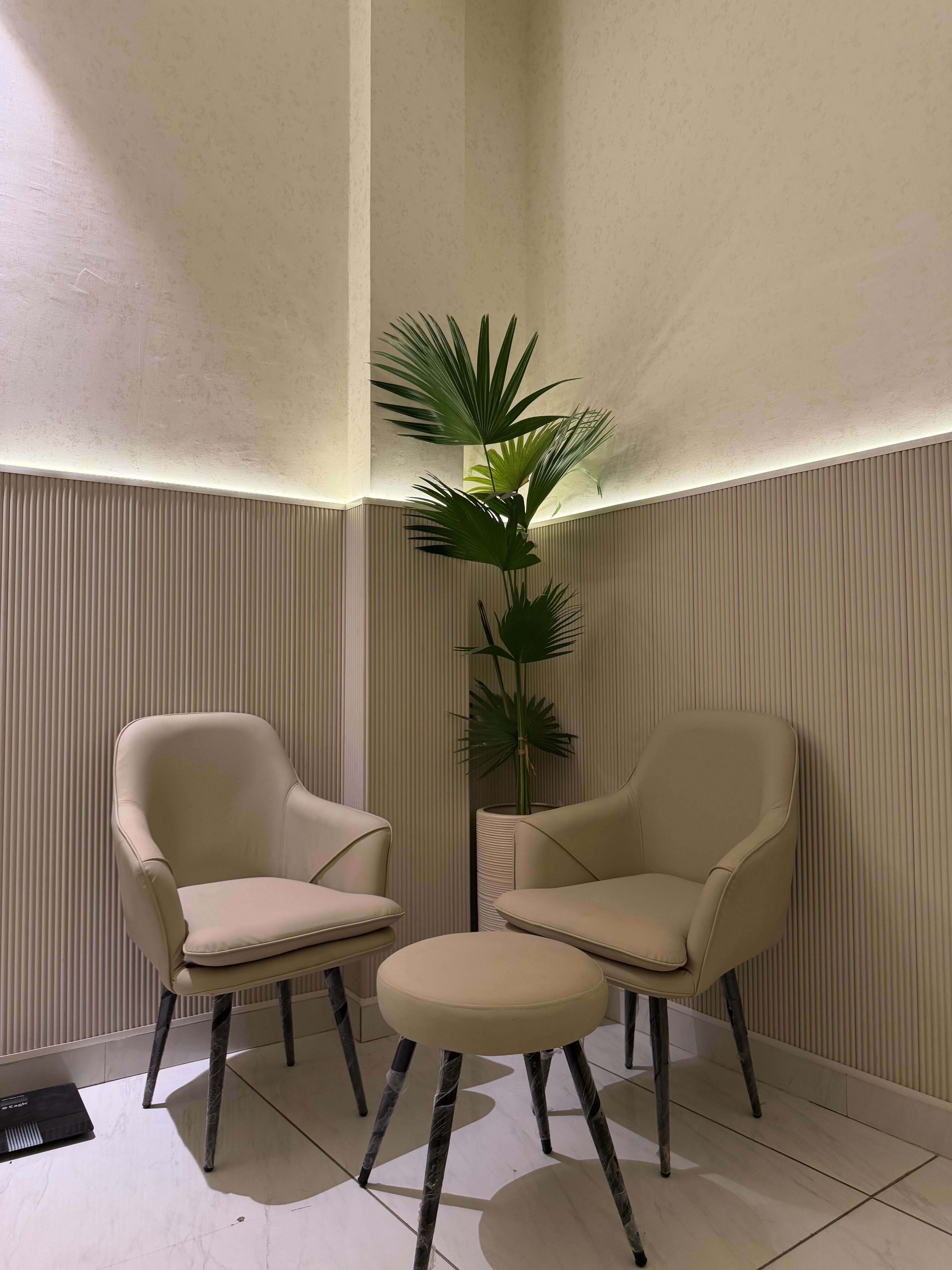 Healthy Wave clinic interior